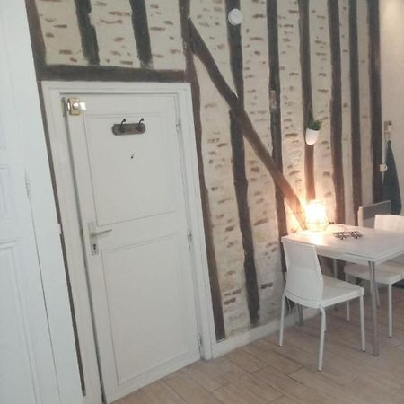 Les Amandiers Apartamento Tours Exterior foto