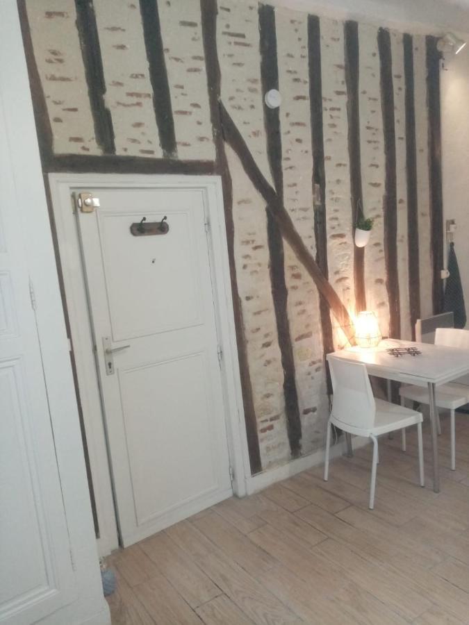 Les Amandiers Apartamento Tours Exterior foto
